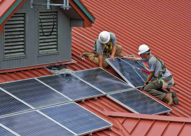 panel-solar-construccion