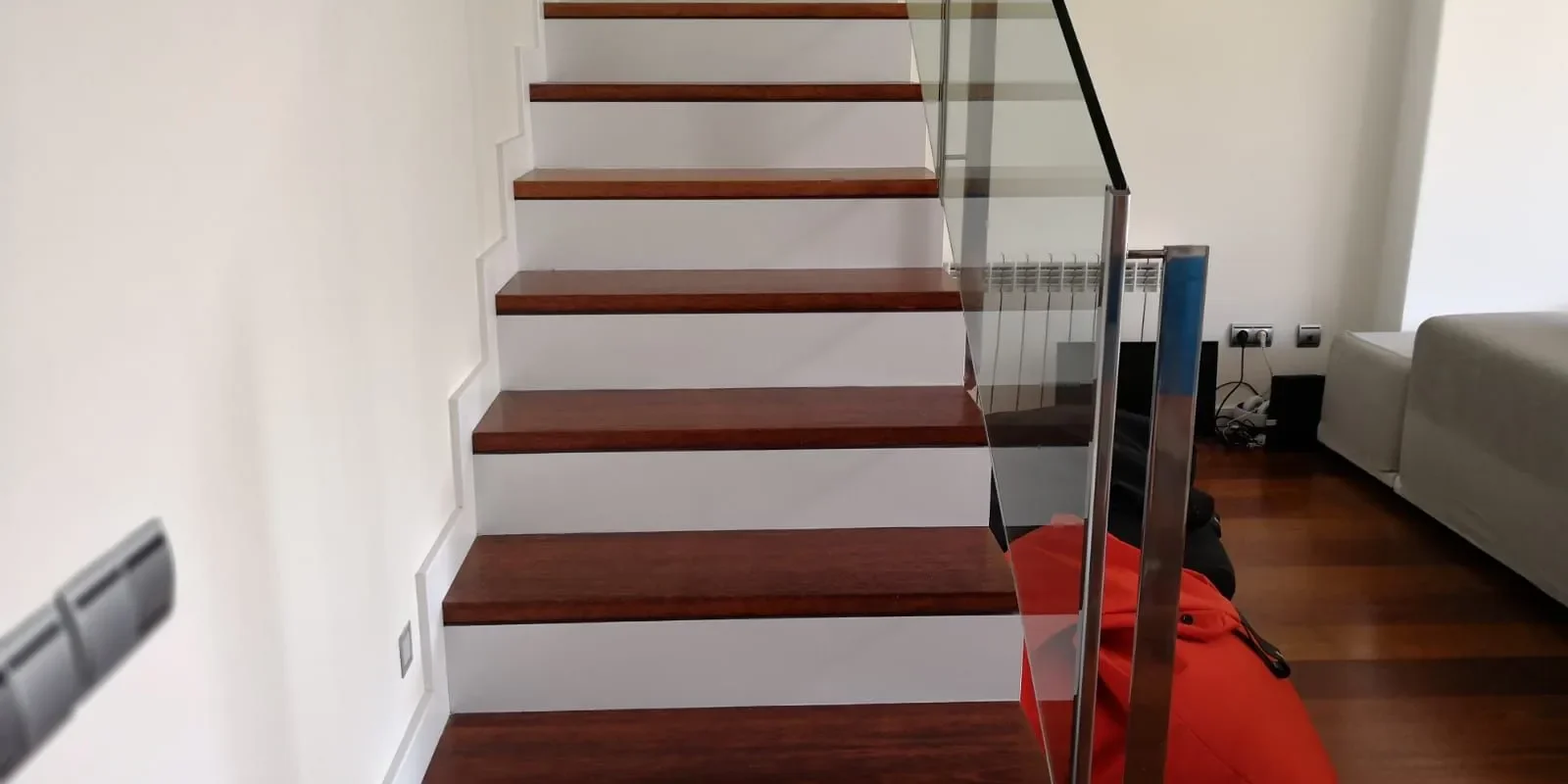 polverojosele-porcelanico-escaleras