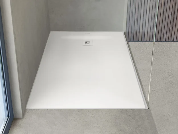 Platos de ducha blancos de resina con salida de agua integrada